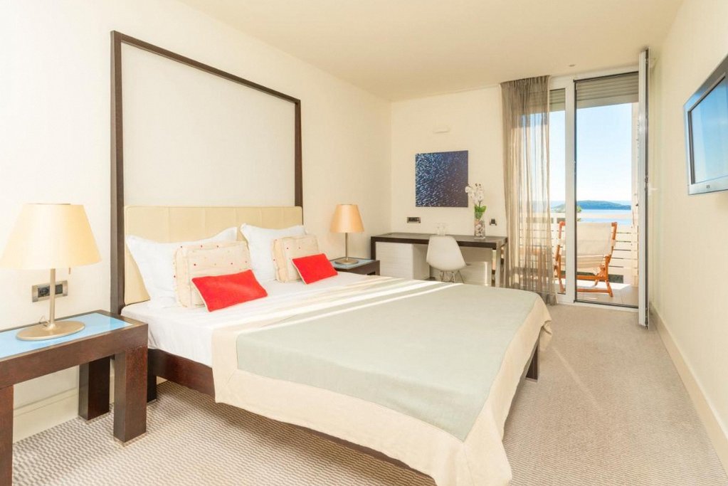 Amfora Hvar Grand Beach Resort 1