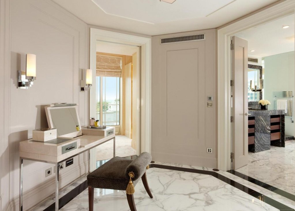 The Dorchester 2