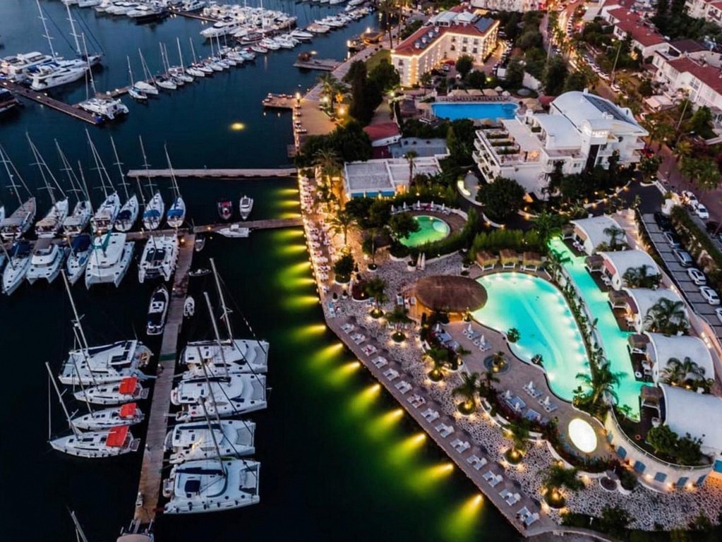 Yacht Classic Hotel