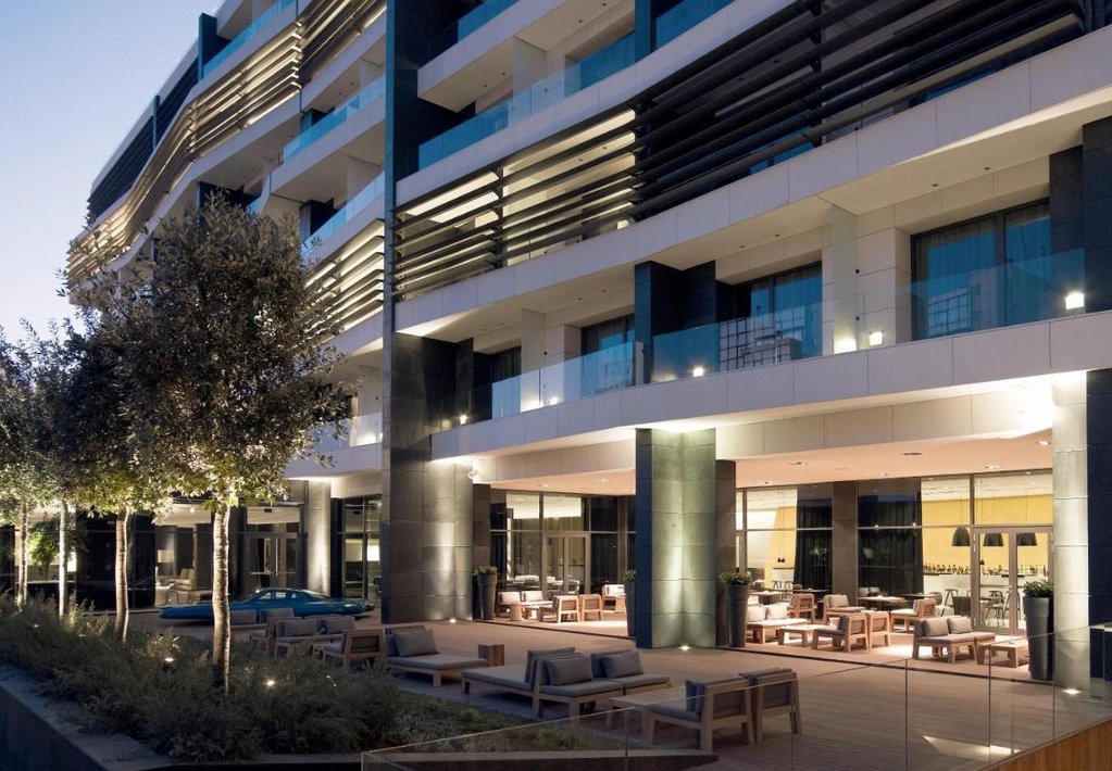 The Met Hotel