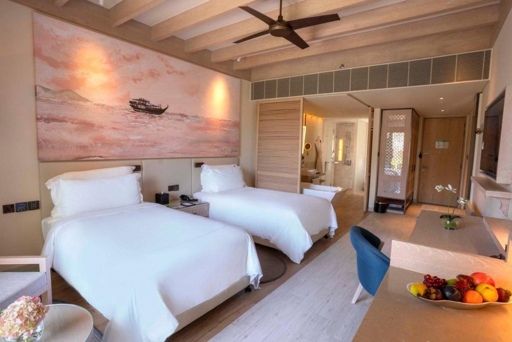 Saadiyat Rotana Resort & Villas 1