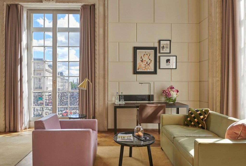 Hotel Cafe Royal 2