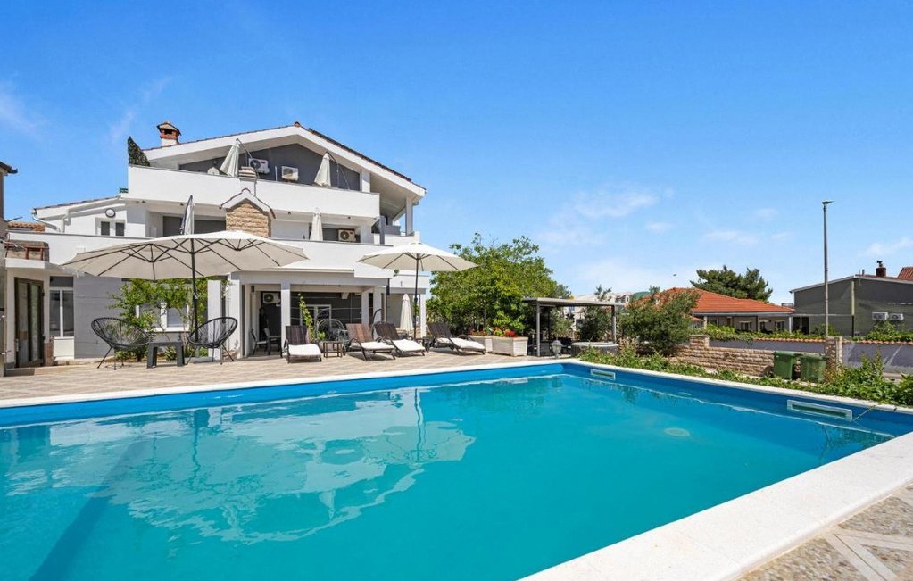 1 Bedroom Awesome Apartment in Vodice