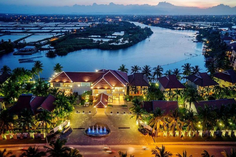 Hoi An Beach Resort 2