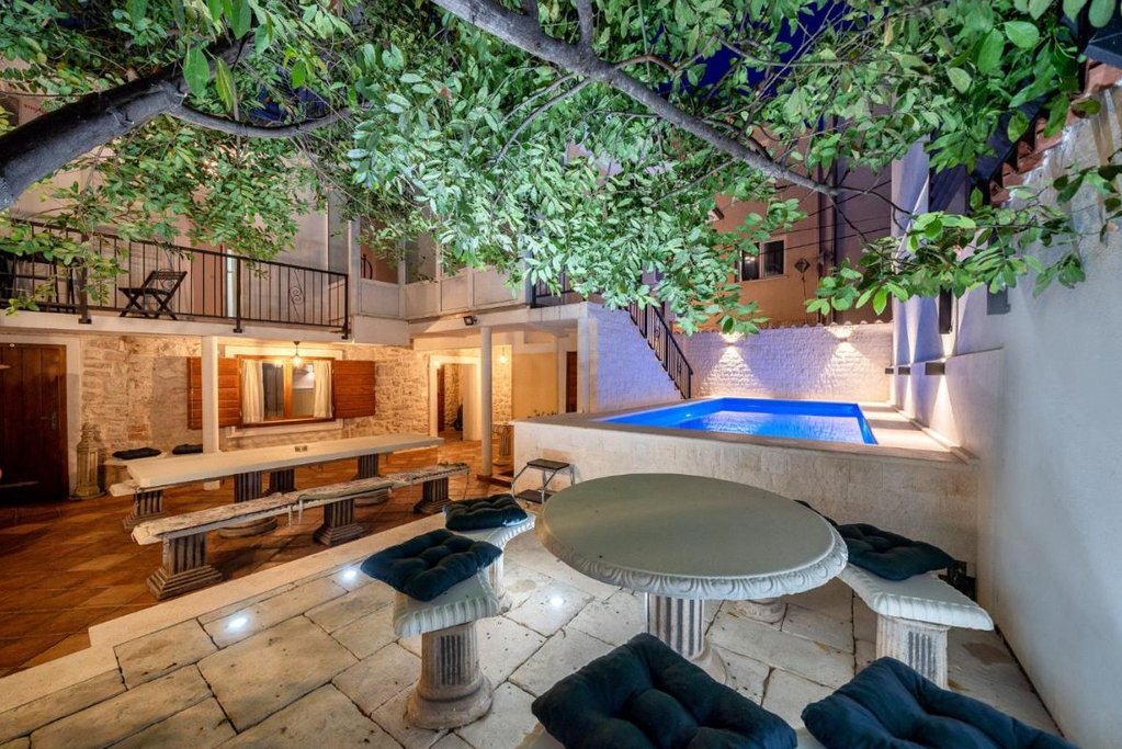 Heritage Residence in Center with Pool