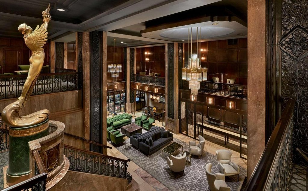 Hotel Phillips Kansas City, Curio Collection by Hilton