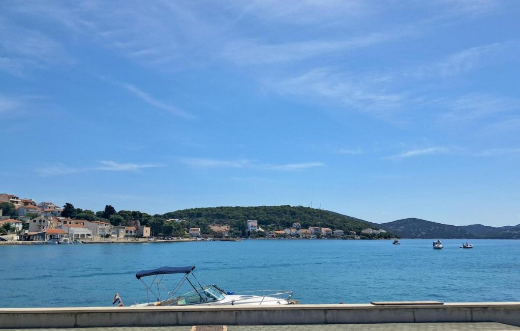 1 Bedroom Nice Home in Tisno