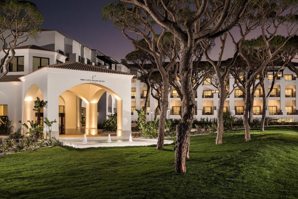 Pine Cliffs Ocean Suites a Luxury Collection Resort & SPA