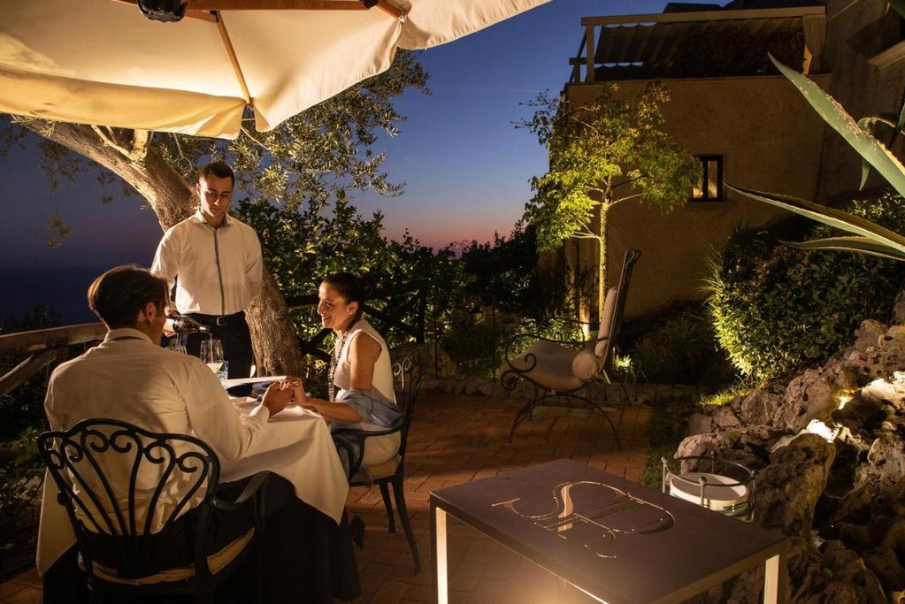 Monastero Santa Rosa Hotel & SPA 2