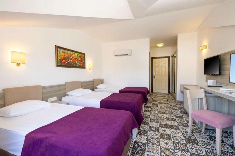 Crystal Aura Beach Resort & SPA