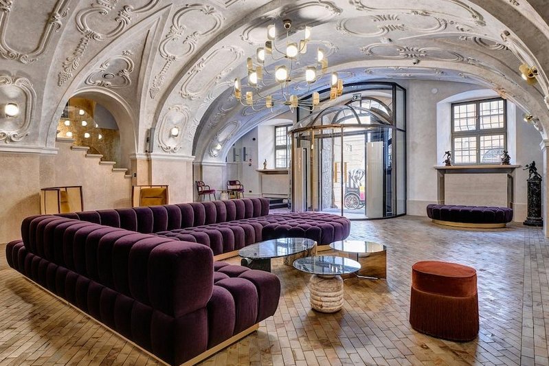 H15 Luxury Palace