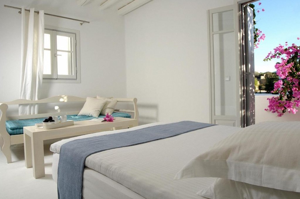 Kapetan Tasos Suites