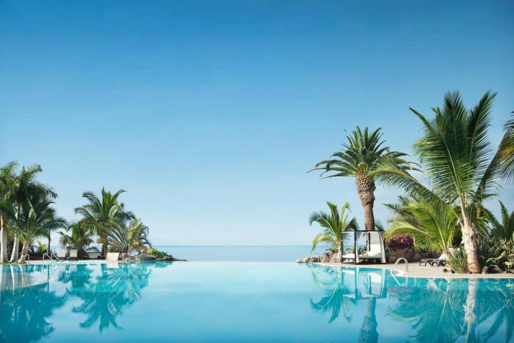 Adrian Hoteles Roca Nivaria