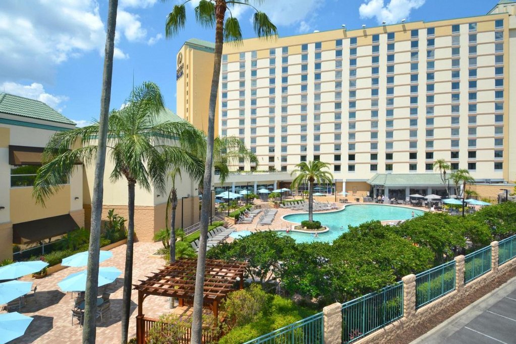 Rosen Plaza Hotel