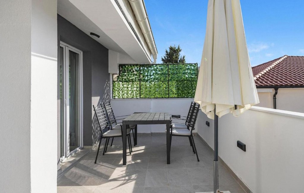 1 Bedroom Awesome Apartment in Vodice 2