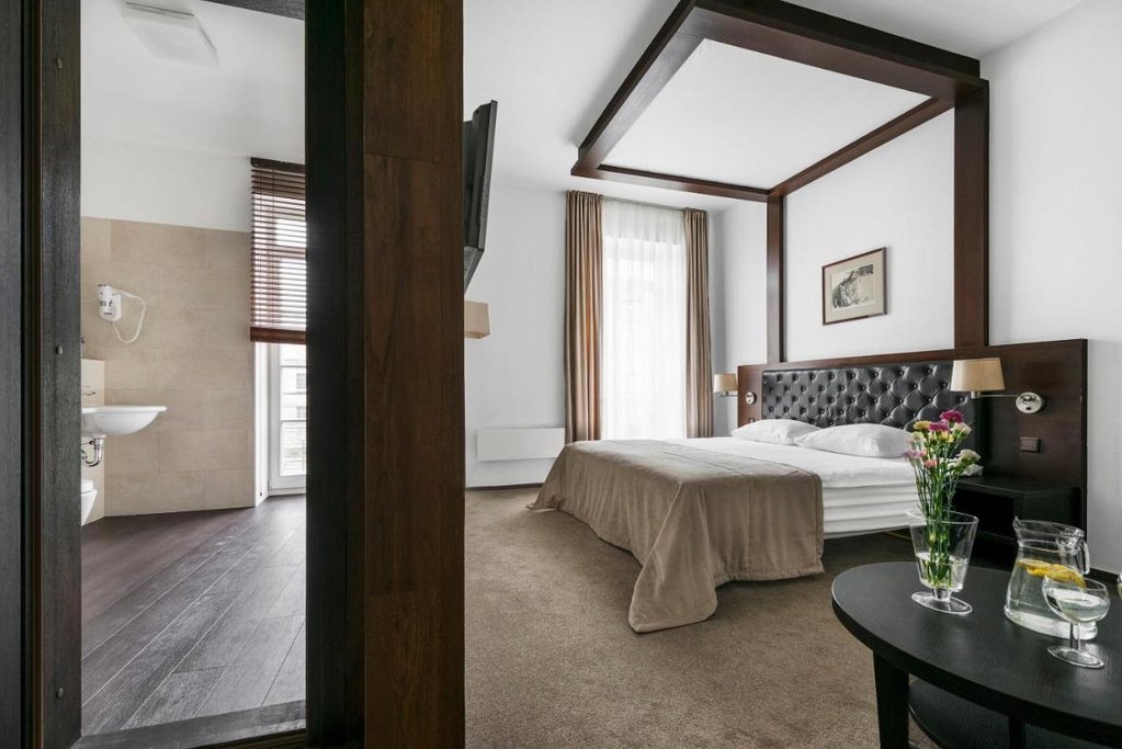 Amberton Cozy 1