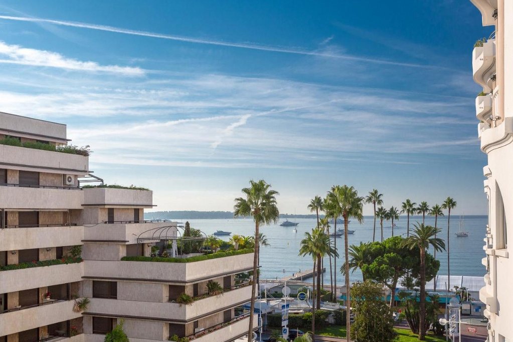 Hotel Barriere Le Majestic Cannes 1