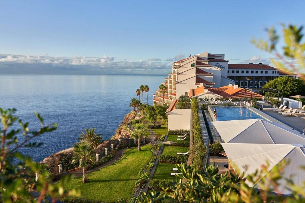 Les Suites at the Cliff Bay