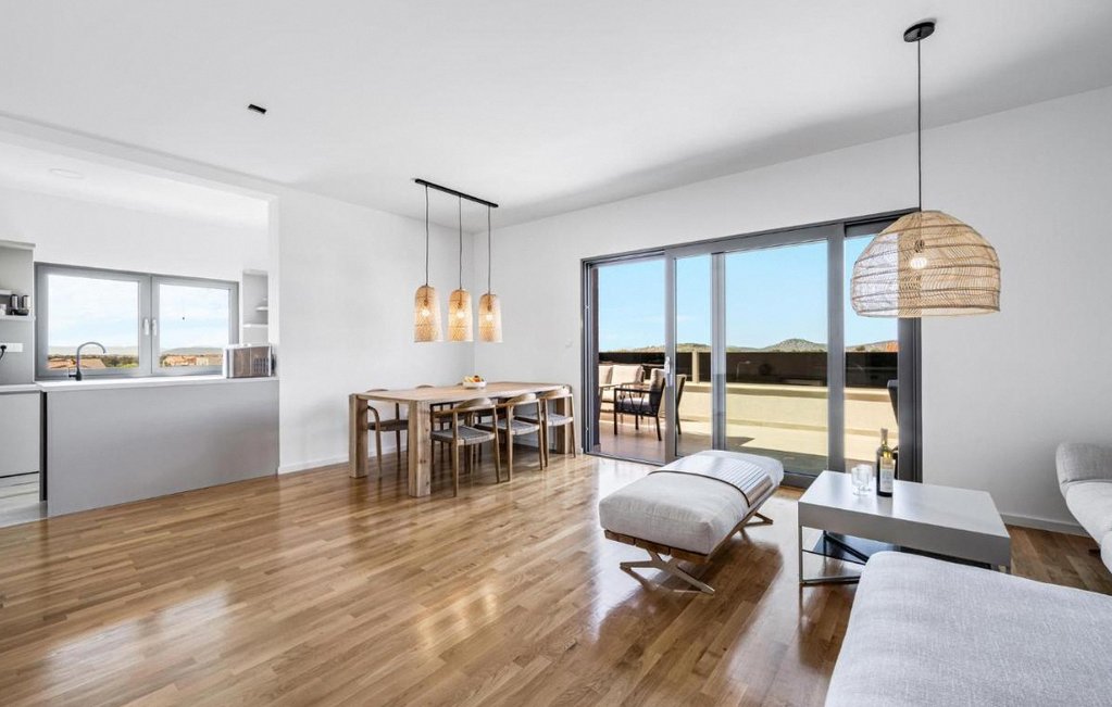3 Bedroom Amazing Apartment in Vodice