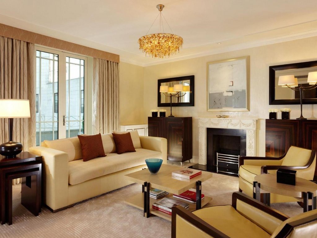 The Dorchester 1