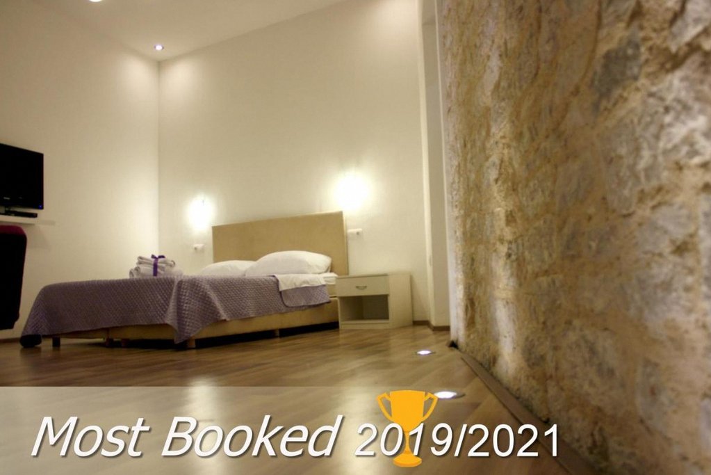 Medulic Palace Rooms & Apartments