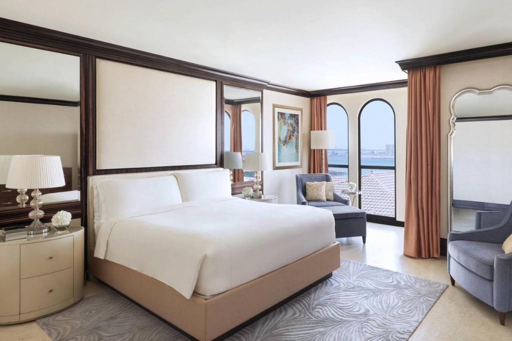 The Ritz-Carlton Abu Dhabi Grand Canal 1