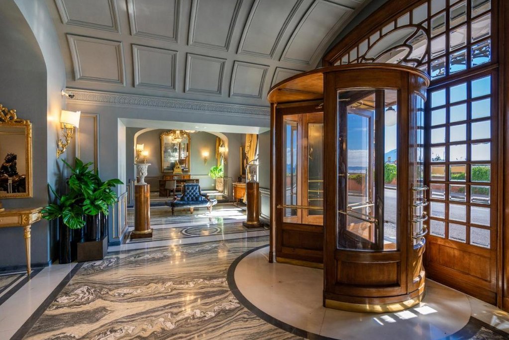 Grand Hotel Parker's 1