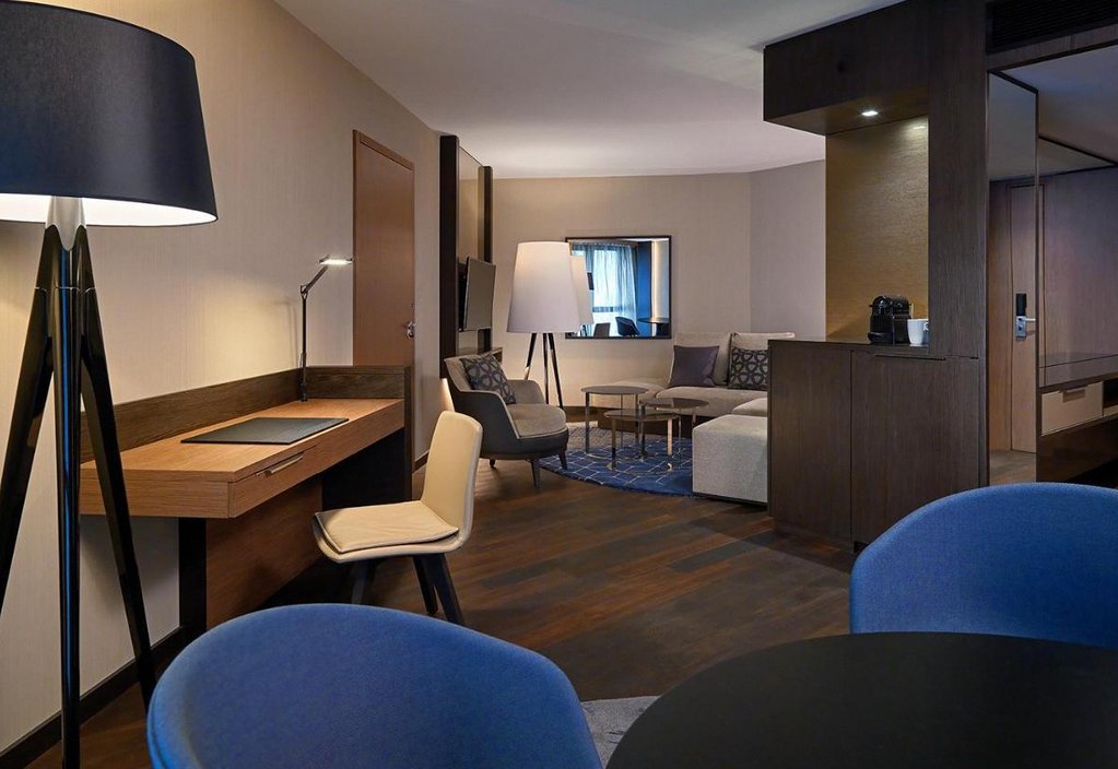 Sheraton Grand Tbilisi Metechi Palace 1