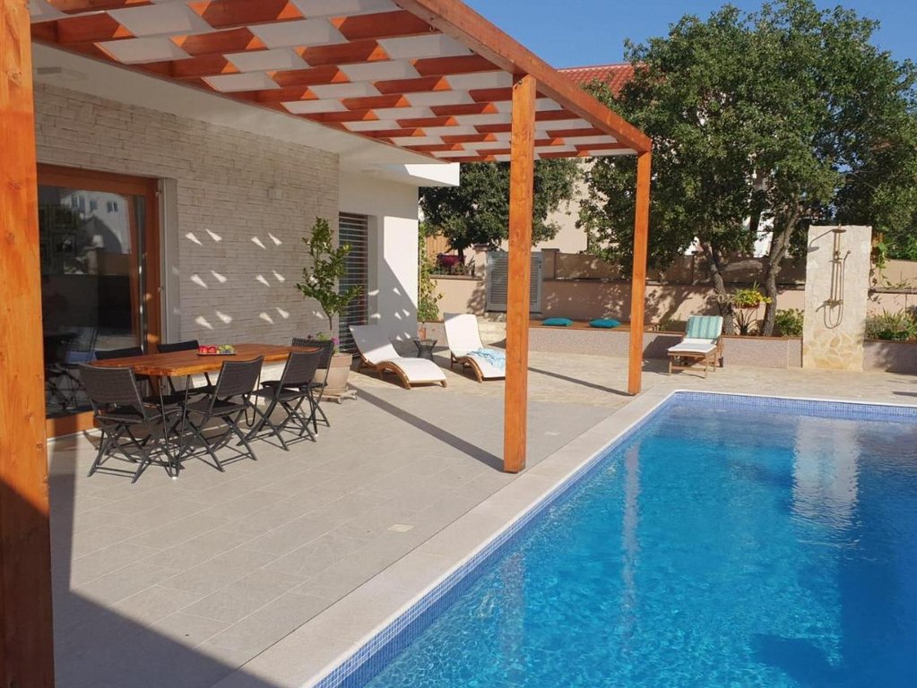 Pine Tree Villa