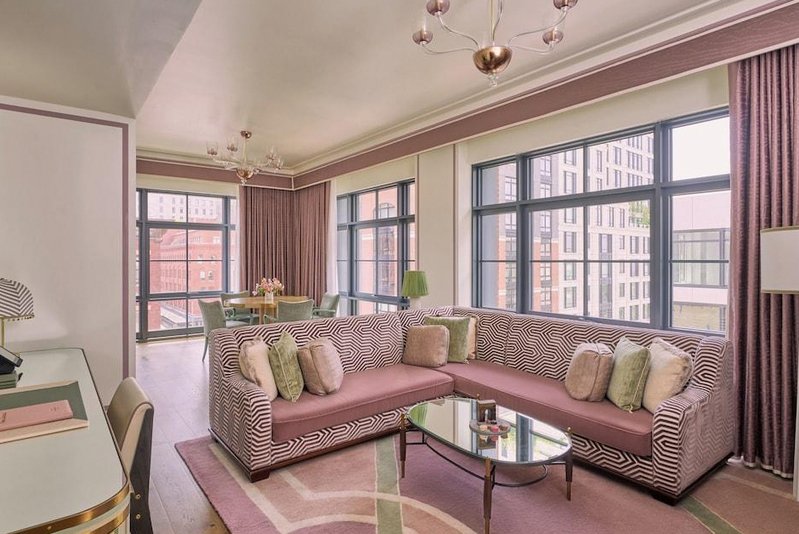 Barriere Fouquets New York 2
