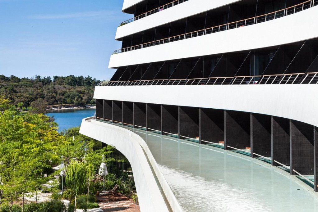 Hotel Lone 1