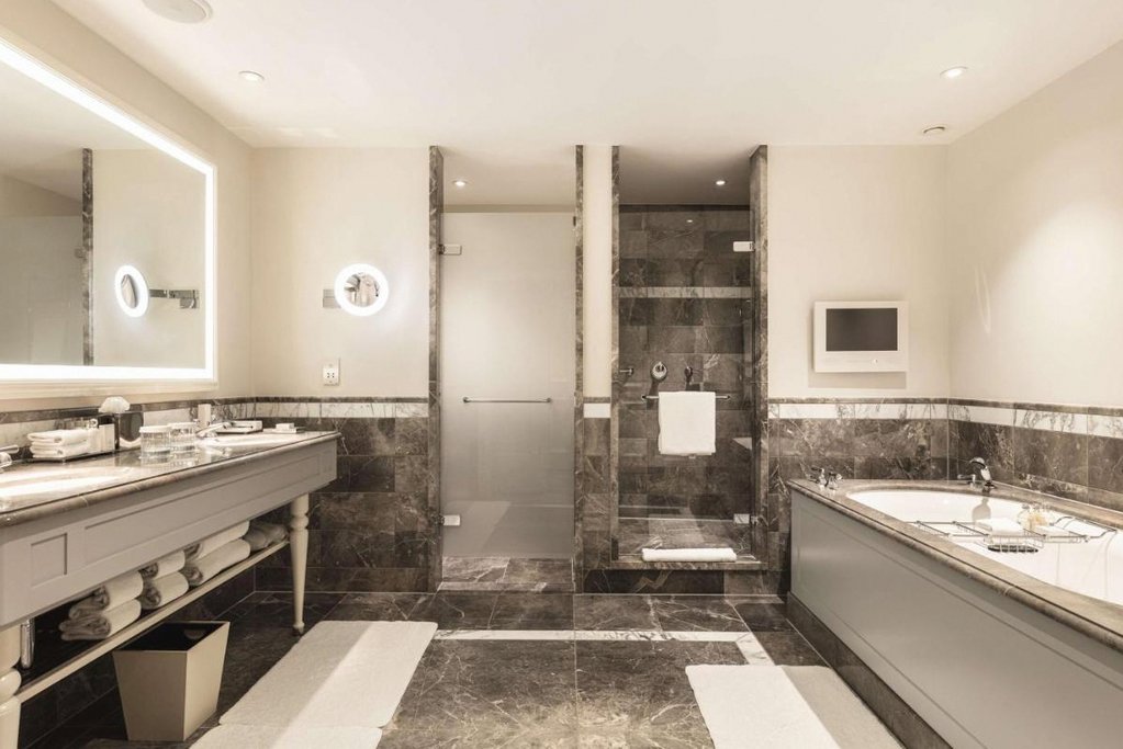 Waldorf Astoria Amsterdam 1