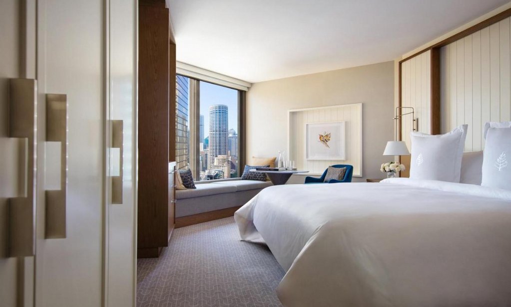 Four Seasons Hotel Sydney 1