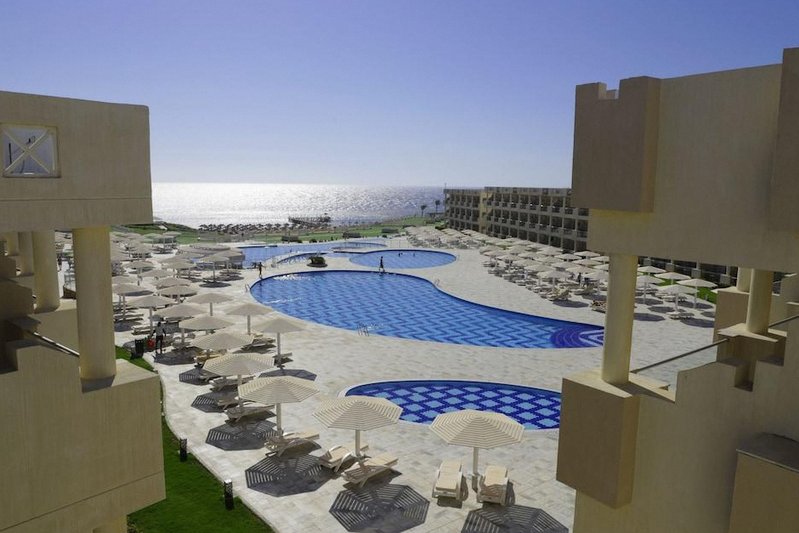 Sirena Beach Resort & SPA 2