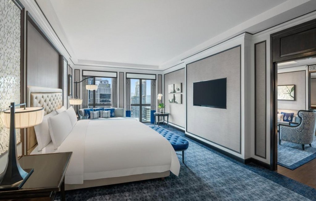 The Athenee Hotel, a Luxury Collection Hotel 1