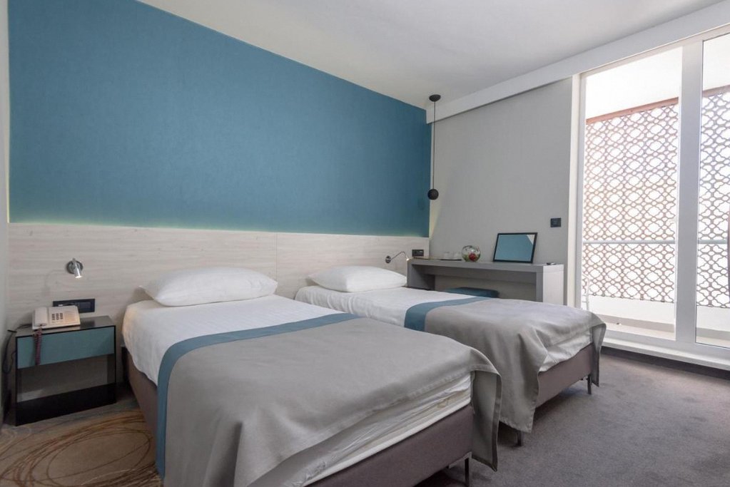Hotel Kolovare 2