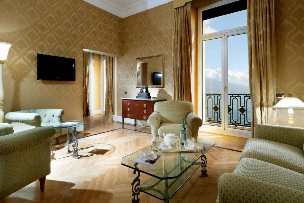 Eurostars Hotel Excelsior 2