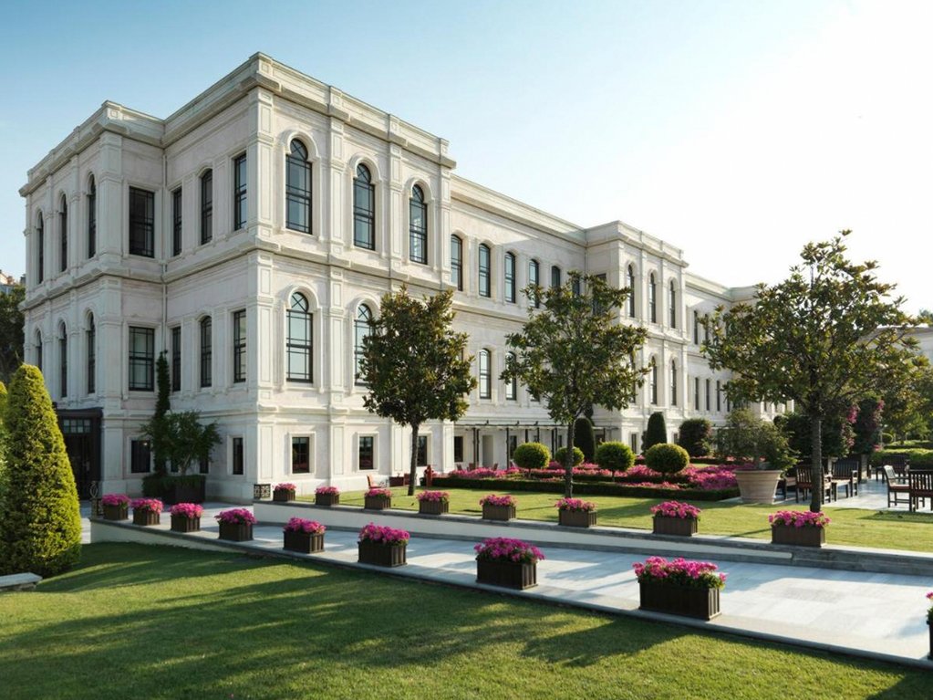 Four Seasons Hotel Istanbul at the Bosphorus