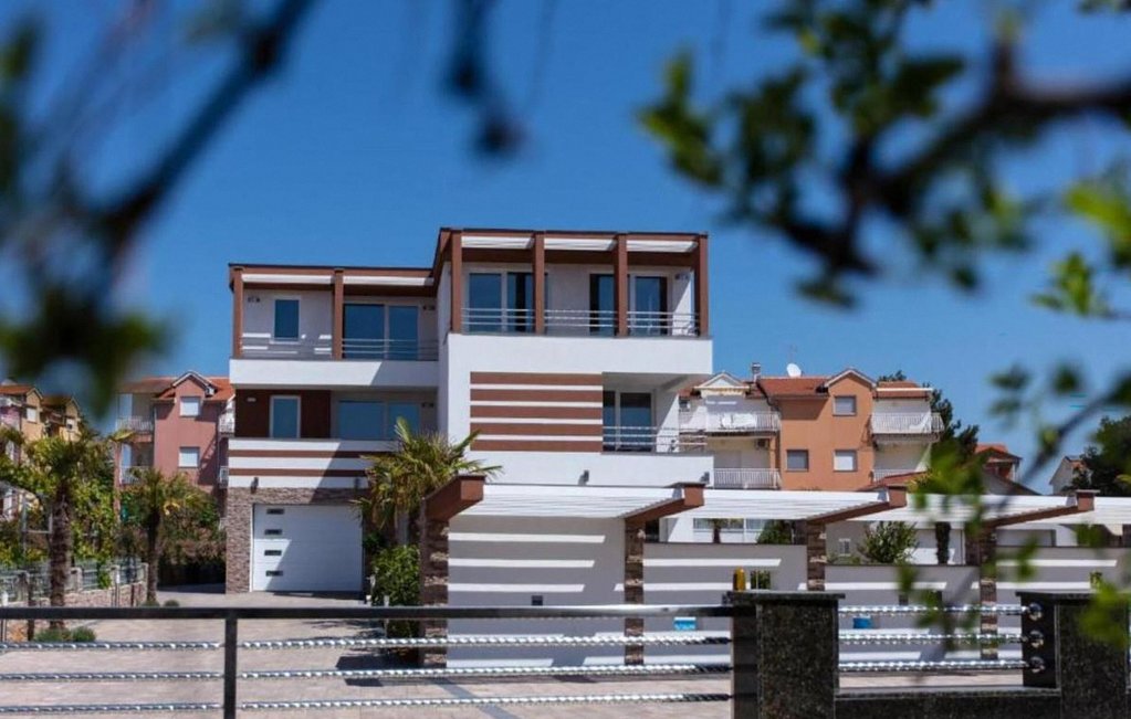 Amazing Apartment in Vodice with Wifi