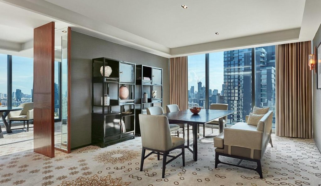 Hyatt Regency Bangkok Sukhumvit 1