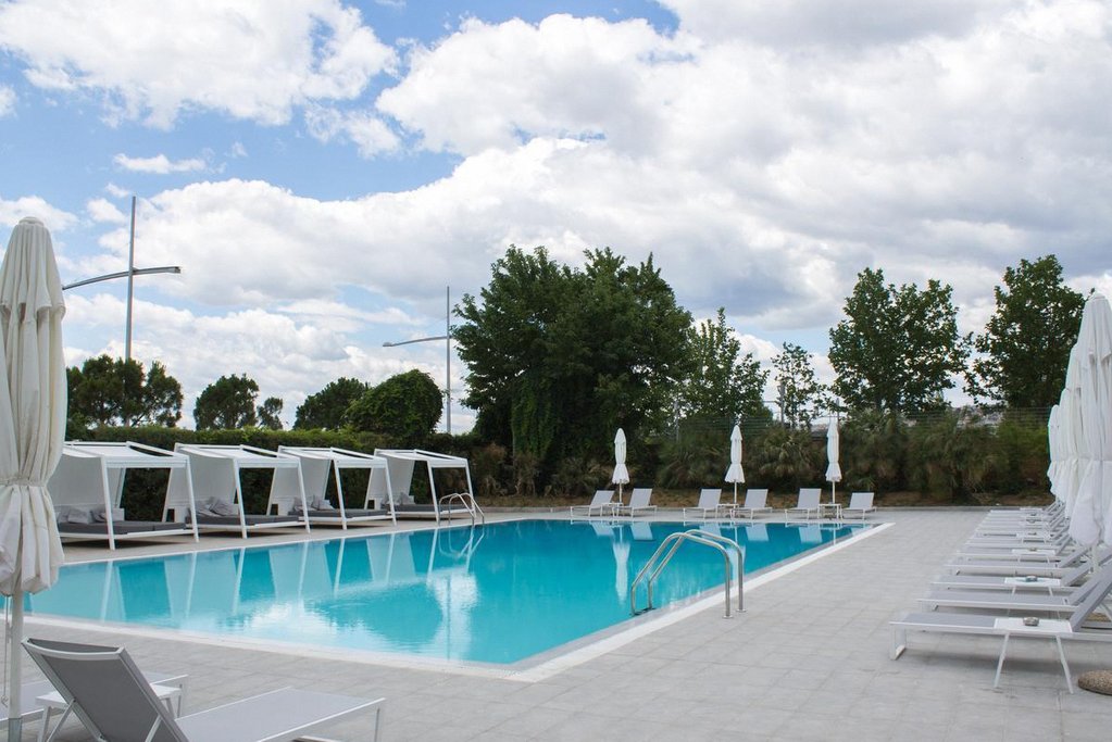Makedonia Palace