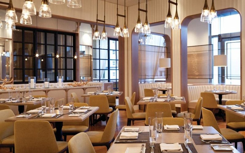 Four Seasons Hotel Miami 2