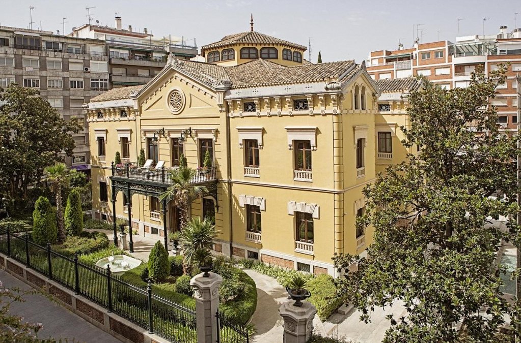 Hospes Palacio de Los Patos, a Member of Design Hotels