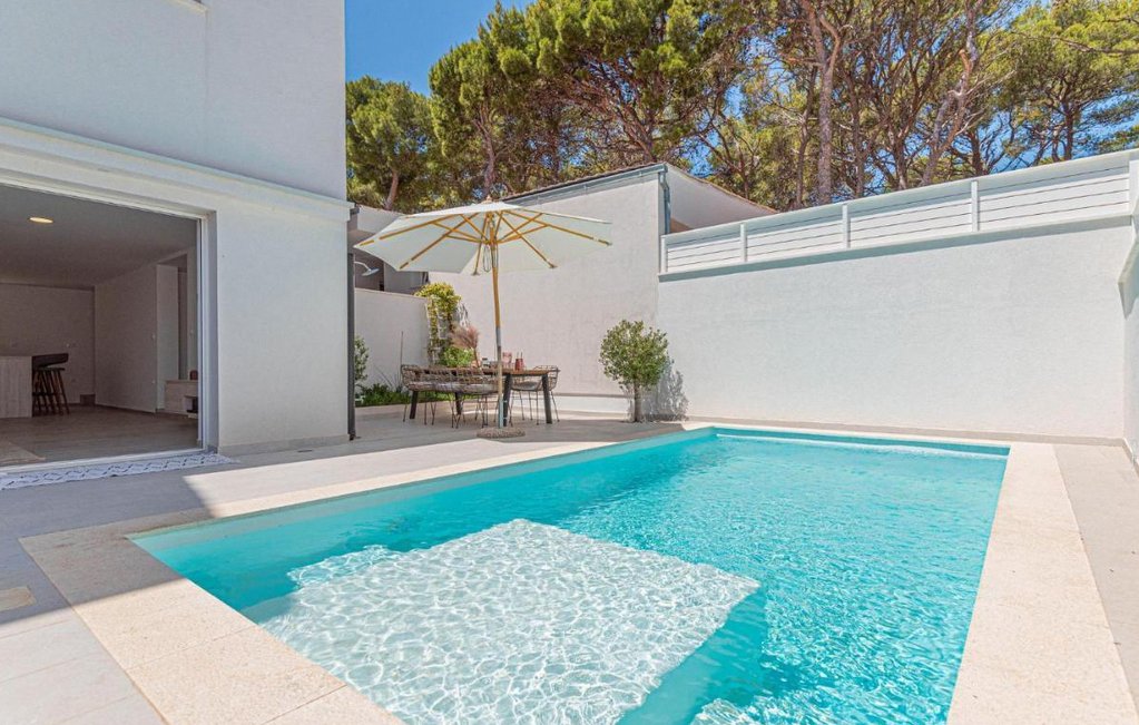 Amazing Home in Zablace
