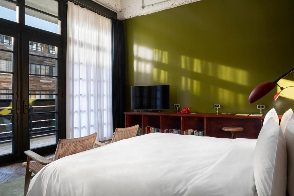 Stamba Hotel 1